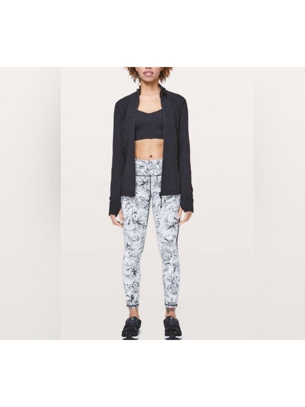 Lululemon Leggings Sz 6 Train Times 7/8 Pant Light Garden White Black Floral - Picture 1 of 13